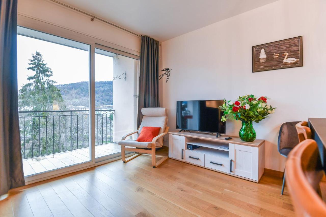 Nice Apartment With Balcony Very Close To The City Center Annecy Dış mekan fotoğraf