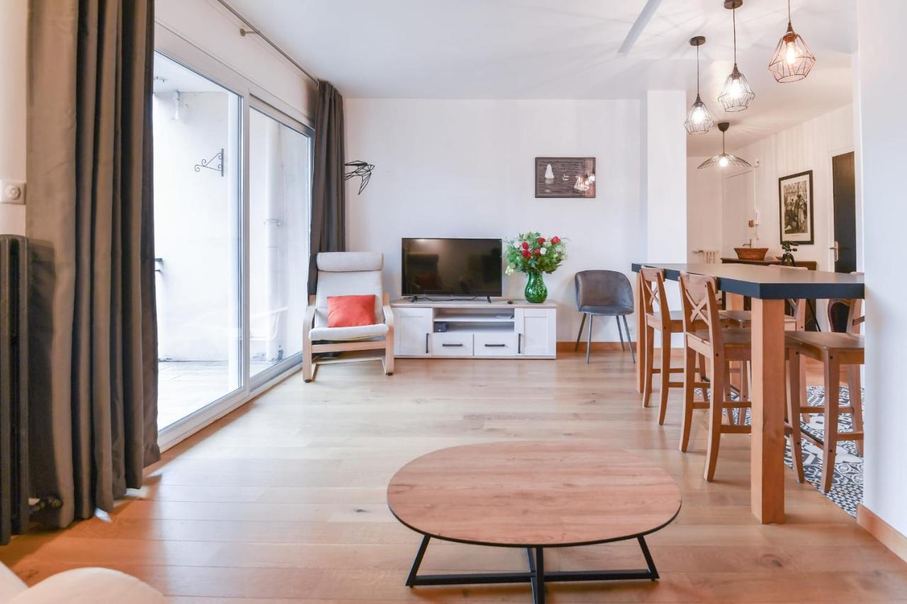 Nice Apartment With Balcony Very Close To The City Center Annecy Dış mekan fotoğraf