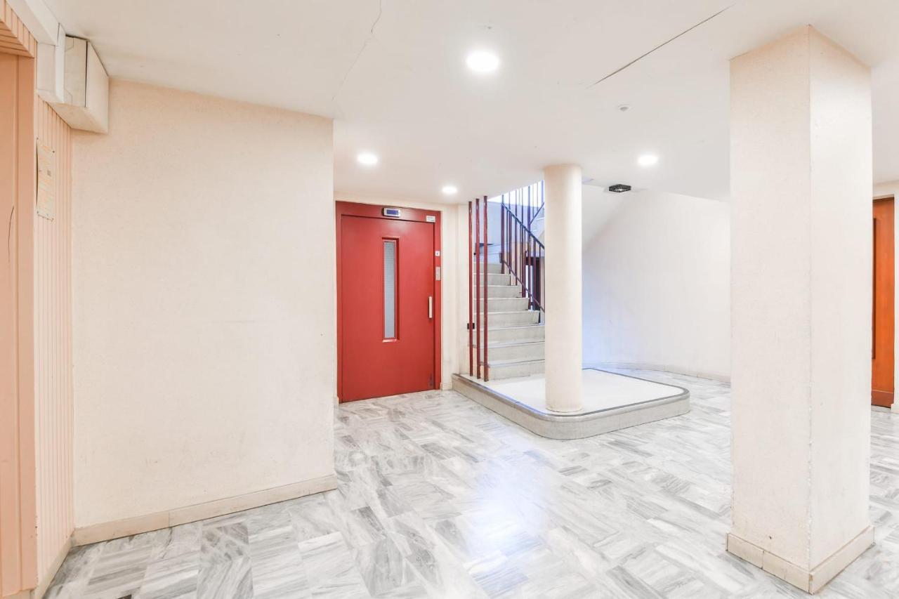 Nice Apartment With Balcony Very Close To The City Center Annecy Dış mekan fotoğraf