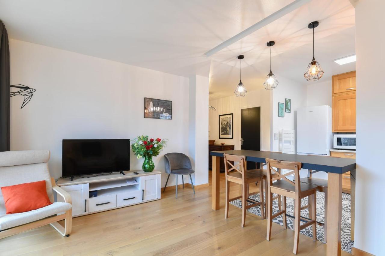 Nice Apartment With Balcony Very Close To The City Center Annecy Dış mekan fotoğraf