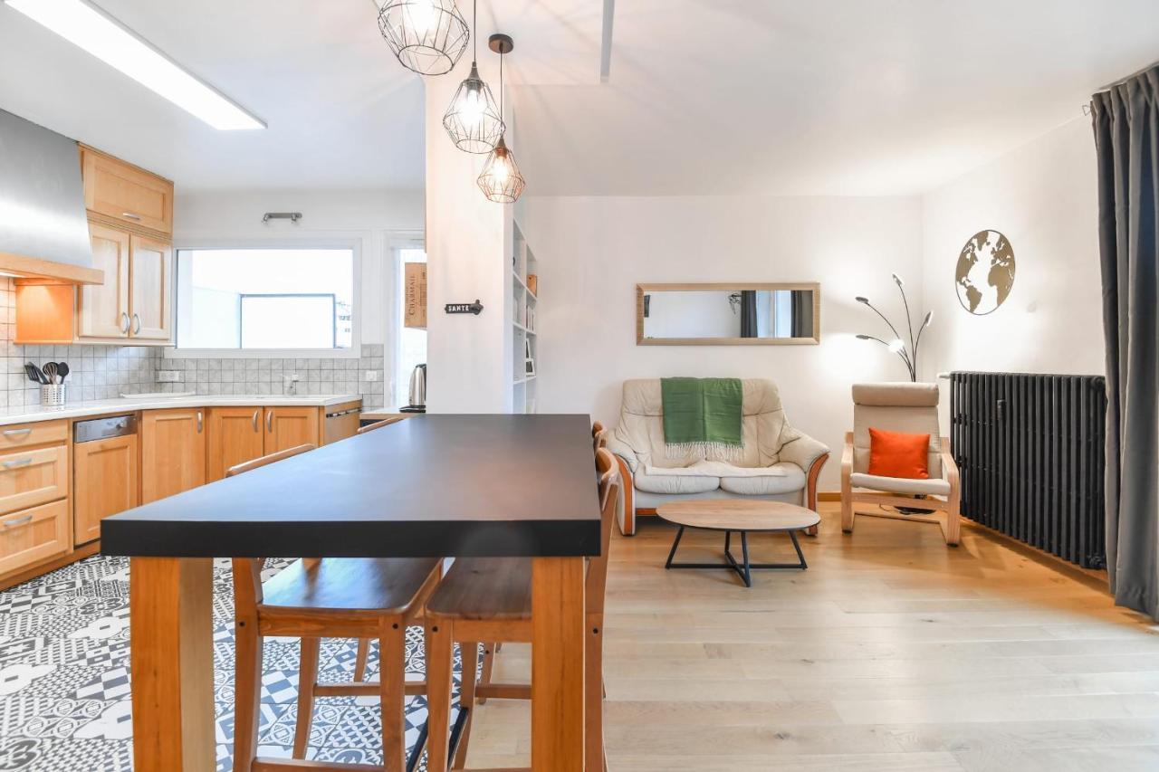 Nice Apartment With Balcony Very Close To The City Center Annecy Dış mekan fotoğraf