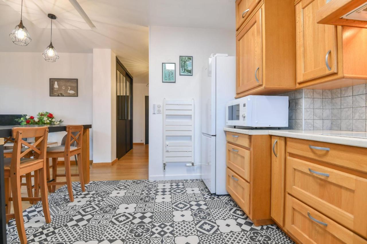 Nice Apartment With Balcony Very Close To The City Center Annecy Dış mekan fotoğraf