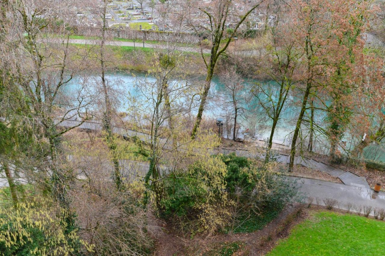 Nice Apartment With Balcony Very Close To The City Center Annecy Dış mekan fotoğraf