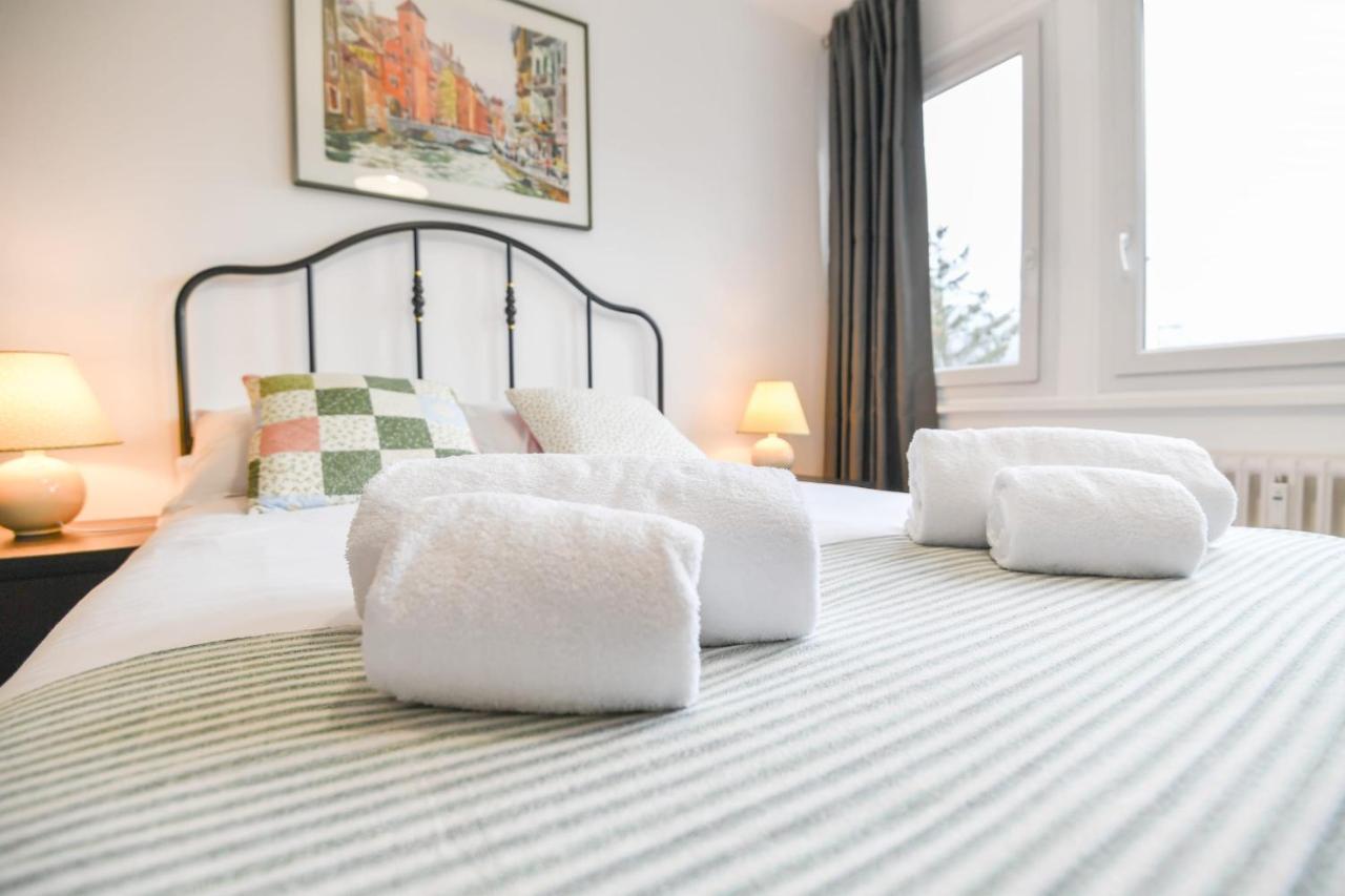 Nice Apartment With Balcony Very Close To The City Center Annecy Dış mekan fotoğraf