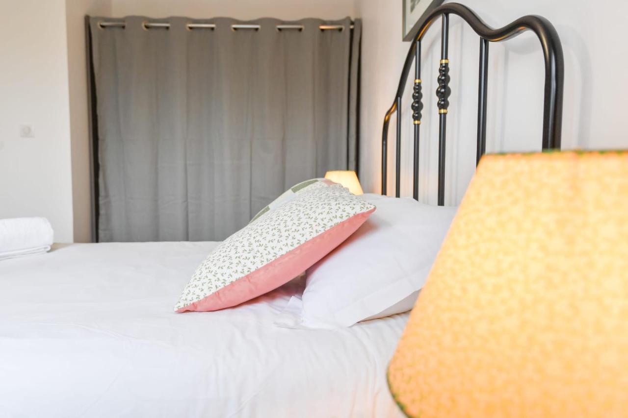 Nice Apartment With Balcony Very Close To The City Center Annecy Dış mekan fotoğraf